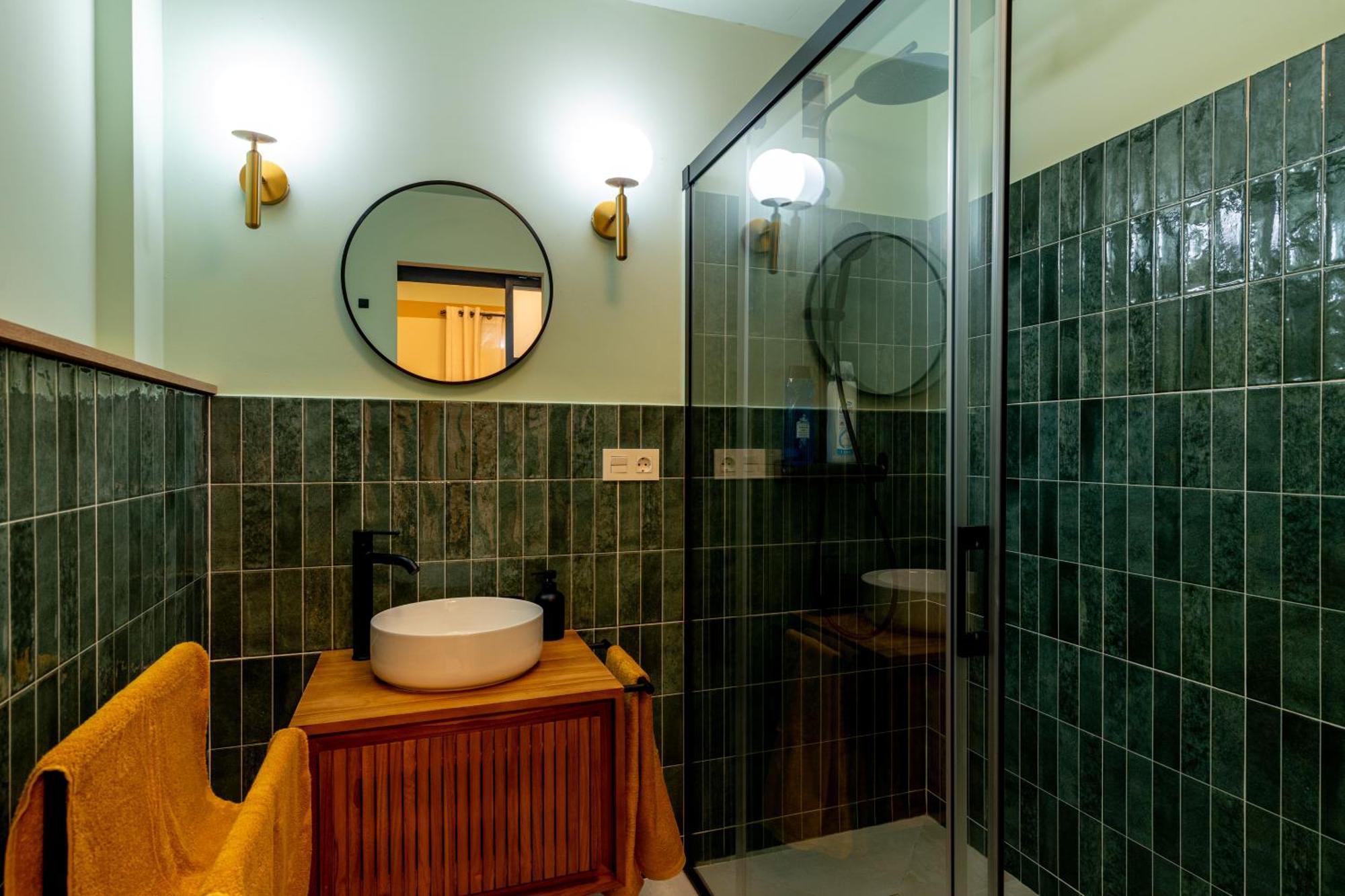 Cl2 En Pareja Jacuzzi Y Aparcamiento Apartment *